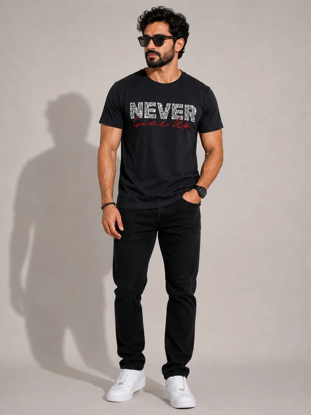 Caribouelk NEVER GIVE UP — Regular Fit Typography T-Shirt